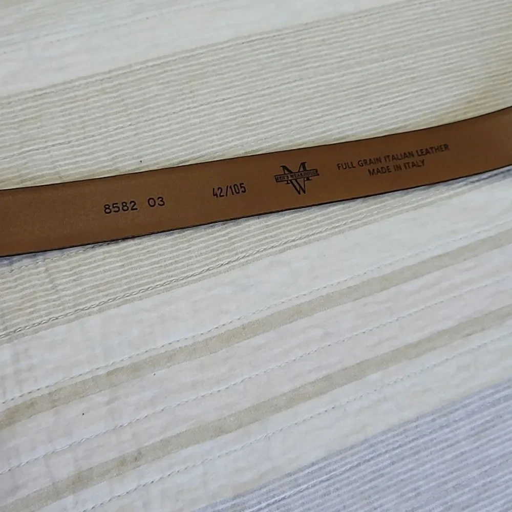 3/$20🎉 Men’s Warehouse Brown Leather Dress Belt Size 42 / 105 Classic